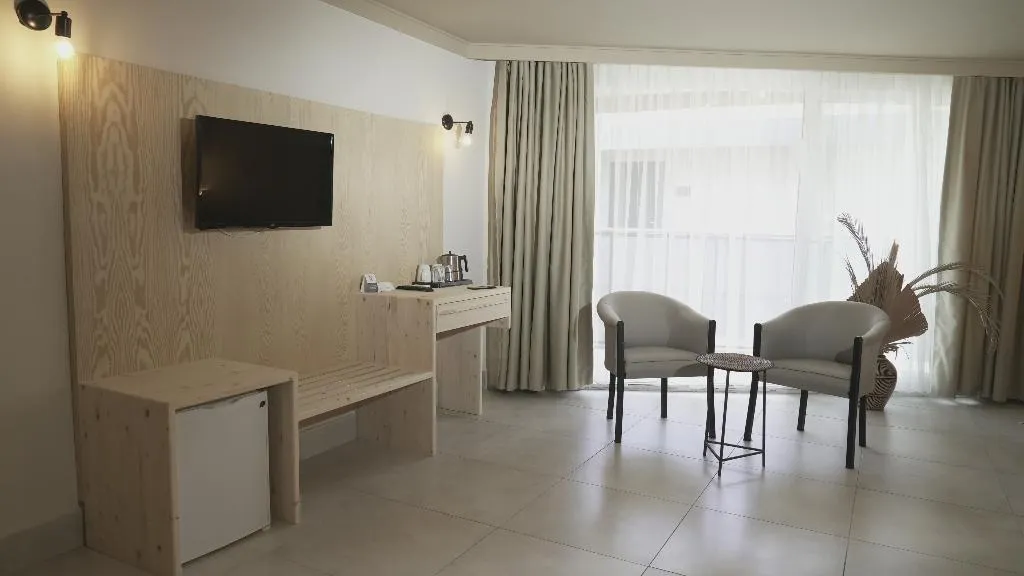 QUADRUPLE GARDEN VIEW ONE BEDROOM Room, Sun Hotel By En Vie Beach, Antalya
