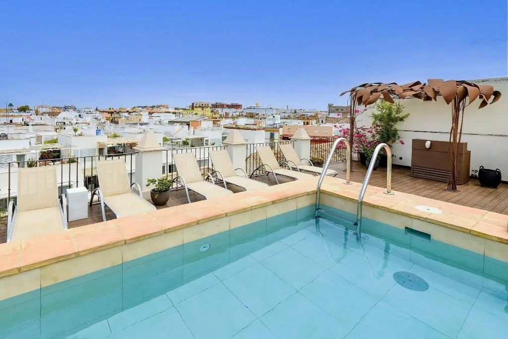 Pool, CoolRooms Palacio Villapanes 5 GL, Seville