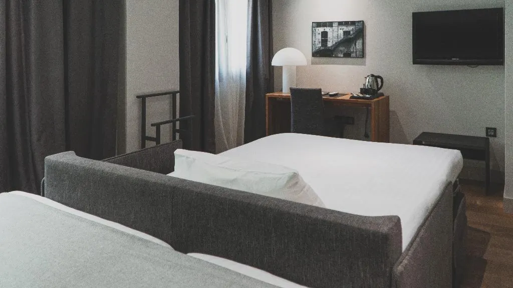 FAMILY ROOM STANDARD Room, Zenit Abeba, Madrid