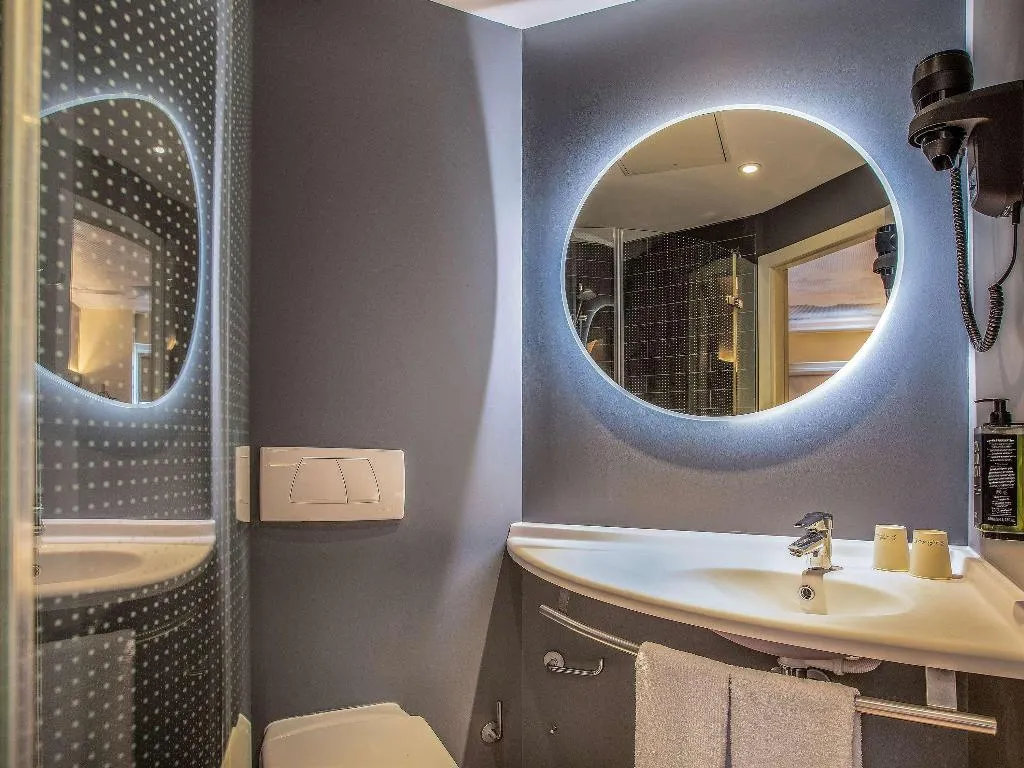 DOUBLE SUPERIOR WITH DOUBLE BED Room, Ibis Malaga Centro Ciudad, Costa Del Sol