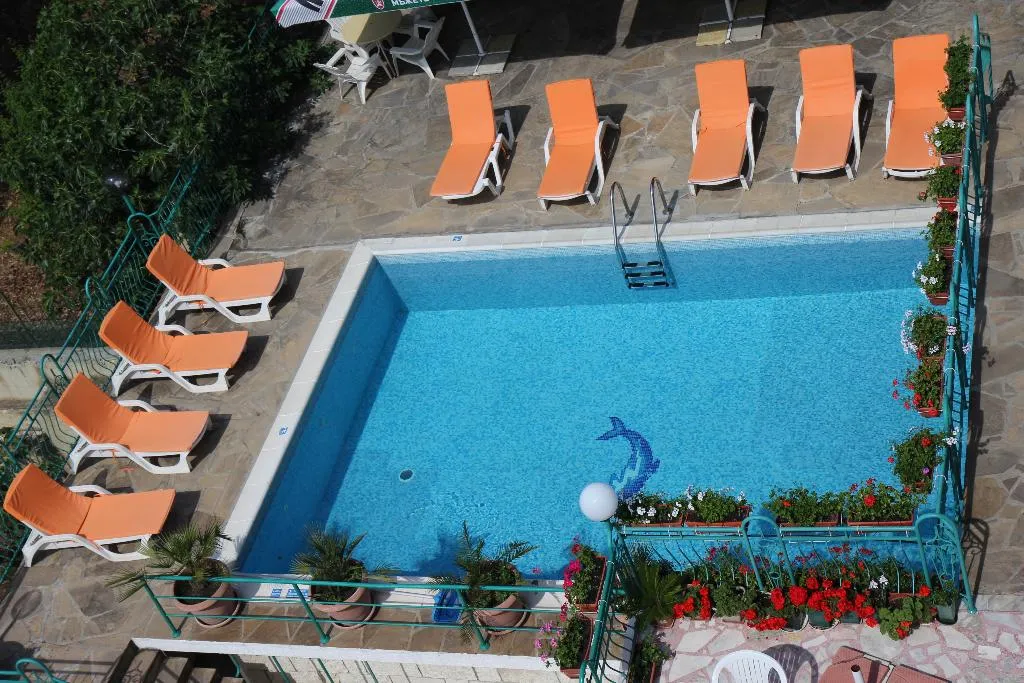 Pool, Zora, Bourgas