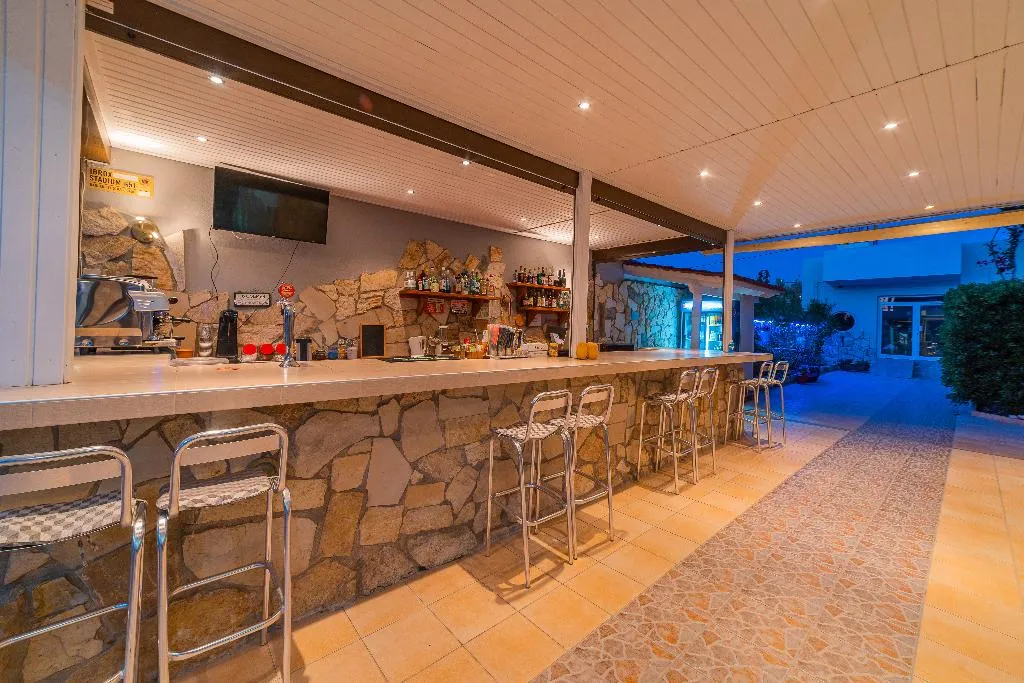 Bar, Blue Dream Hotel, Crete