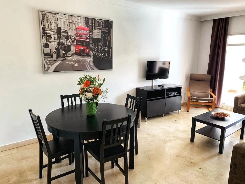 APARTMENT CAPACITY 2 TWO BEDROOMS Room, Aloha Gardens, Costa Del Sol