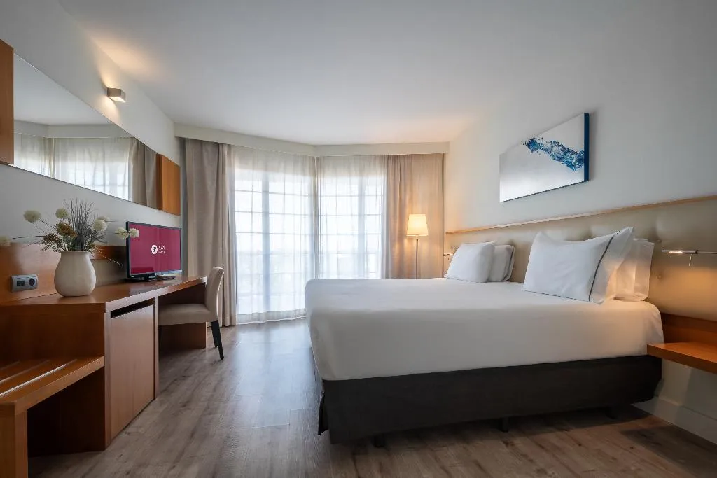 TRIPLE STANDARD Room, Exe Estepona Thalasso & SPA, Costa Del Sol