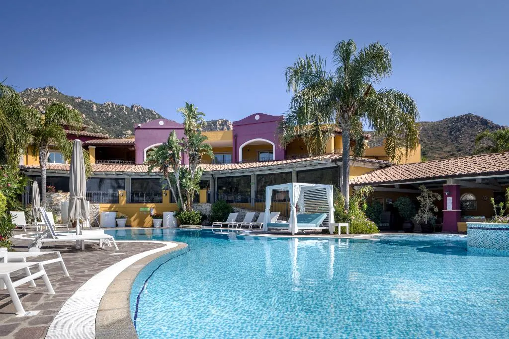 Pool, Cruccuris Resort, Cagliari