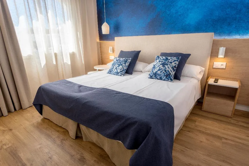 SUITE SIDE SEA VIEW Room, Parque Nereida Suites Hotel, Majorca