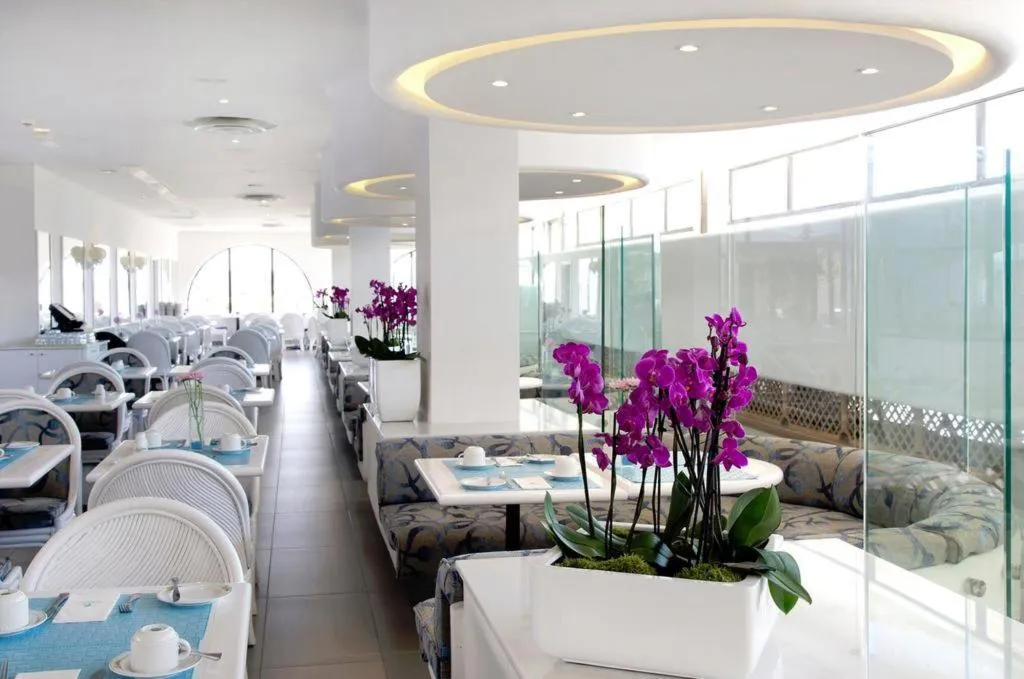 Restaurant, Palm Beach Hotel & Bungalows, Cyprus