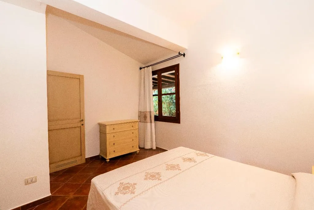 APARTMENT CAPACITY 4 Room, Borgo Degli Ulivi Residence, Cagliari