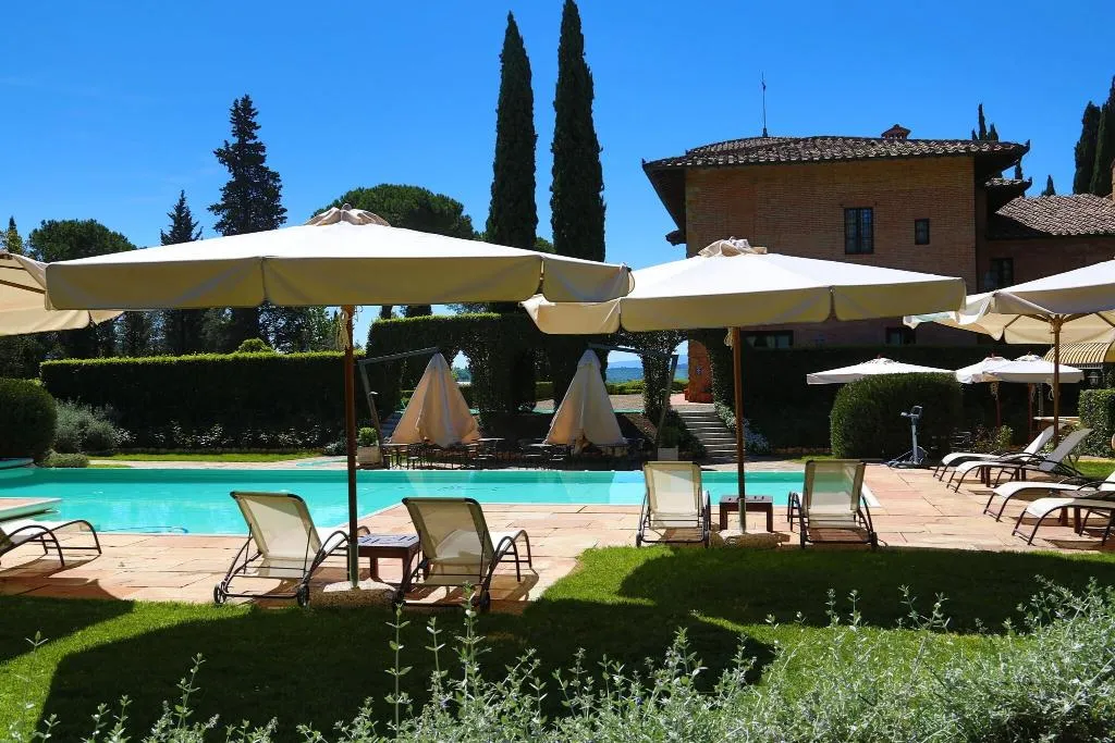 Pool, La Collegiata, Florence