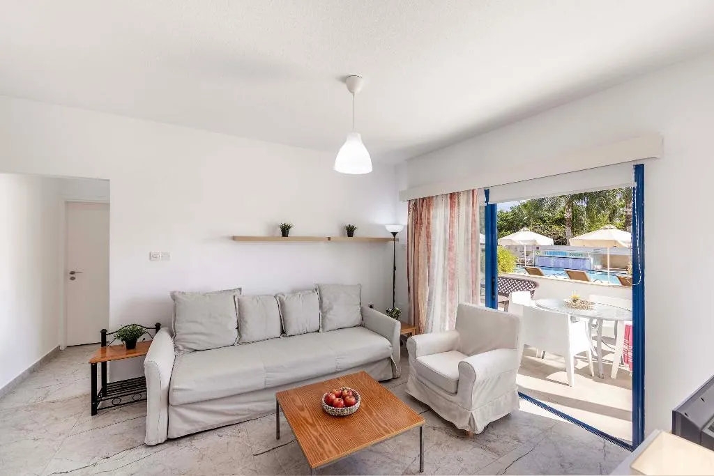 APARTMENT TWO BEDROOMS Room, Flouressia Gardens, Cyprus