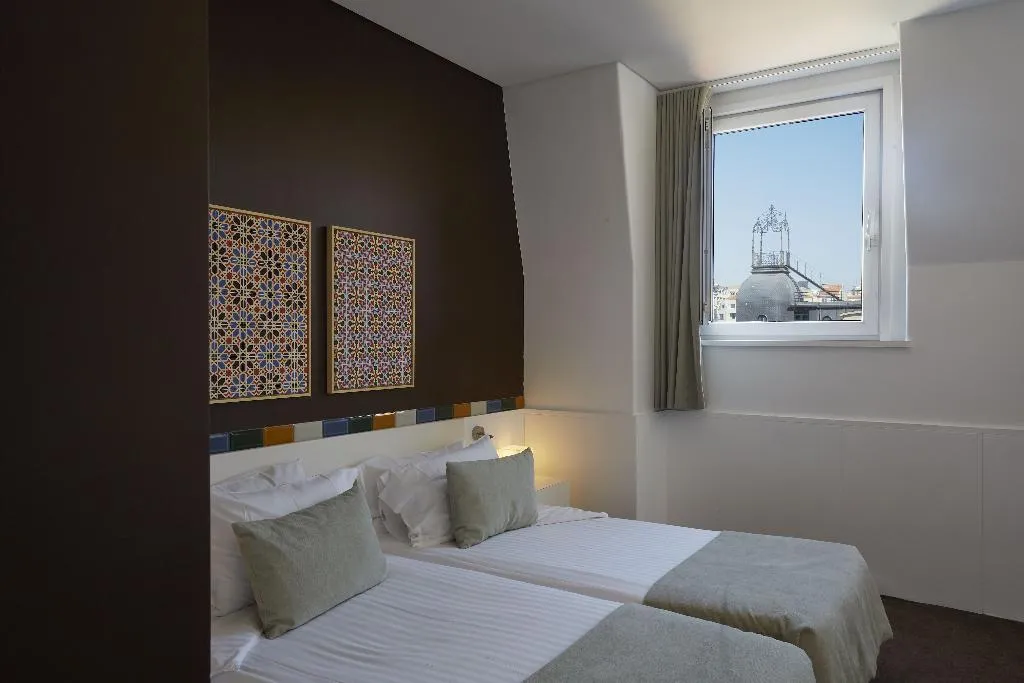 SINGLE STANDARD Room, Grande Hotel do Porto, Porto