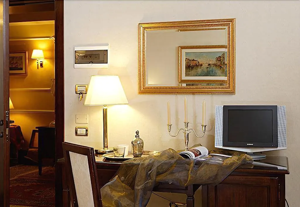 Room, Ca' del Nobile, Venice
