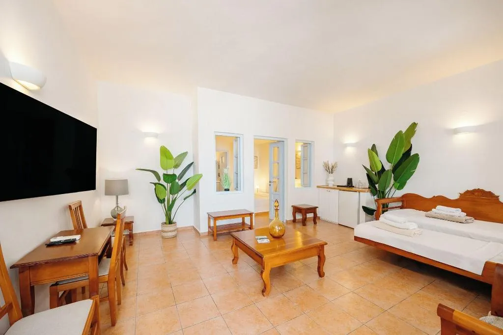 Room, Kastro Suites, Santorini