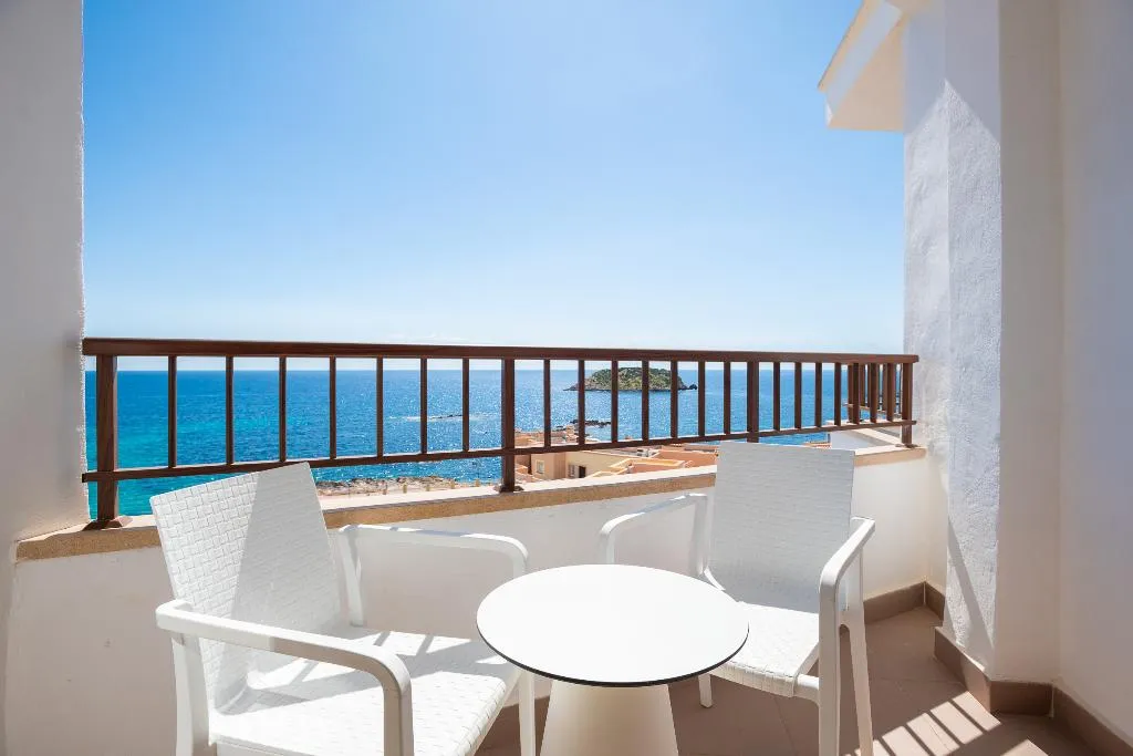 DOUBLE DELUXE SEA VIEW Room, Leonardo Royal & Suites hotel Ibiza Santa Eulalia, Ibiza