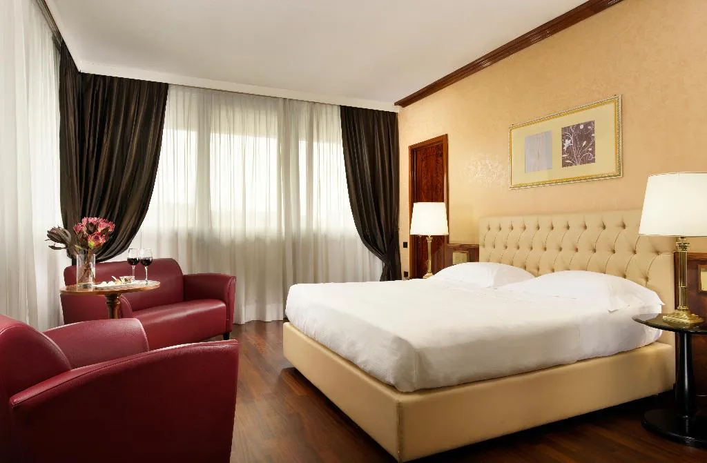 DOUBLE SINGLE USE EXECUTIVE Room, UNA HOTELS Scandinavia Milano, Milan