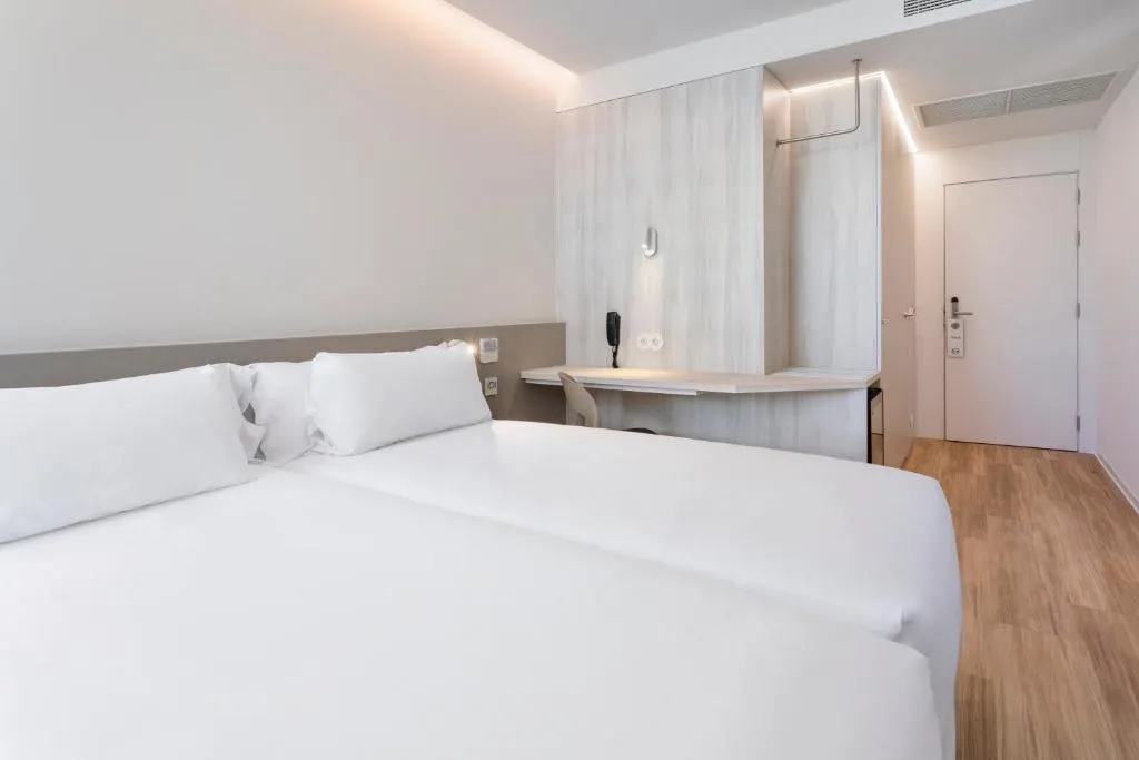 TWIN STANDARD Room, B&B Hotel Santo Tirso, Porto