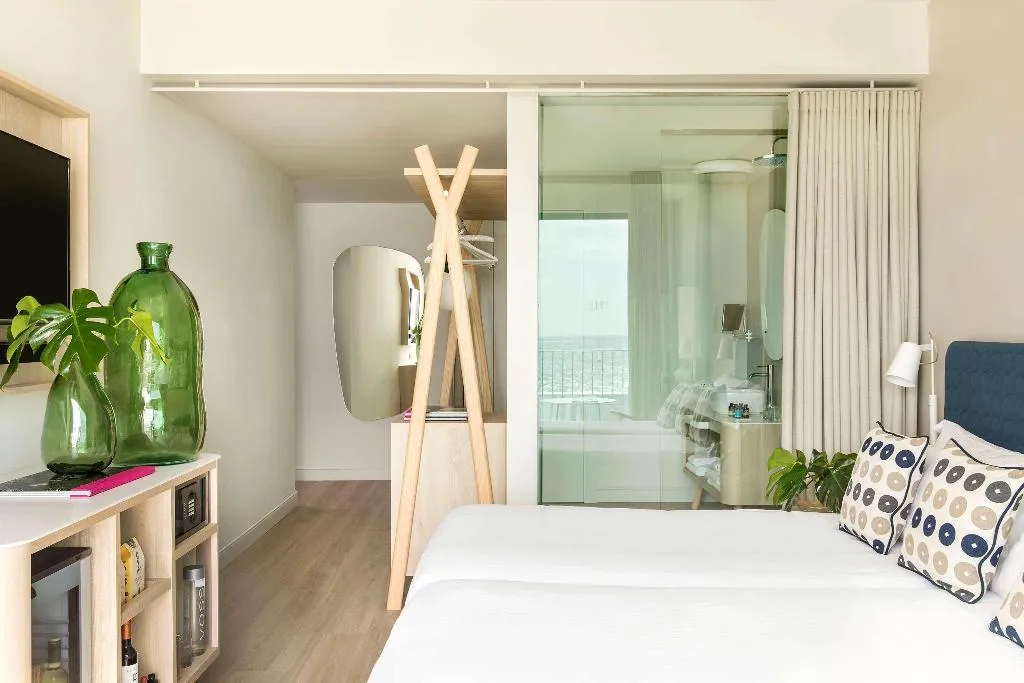 DOUBLE SIDE SEA VIEW Room, ME Sitges Terramar, Costa Brava