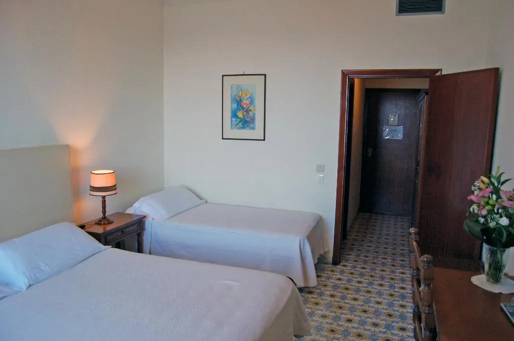 TRIPLE ECONOMY Room, Lido Mediterranee, Taormina