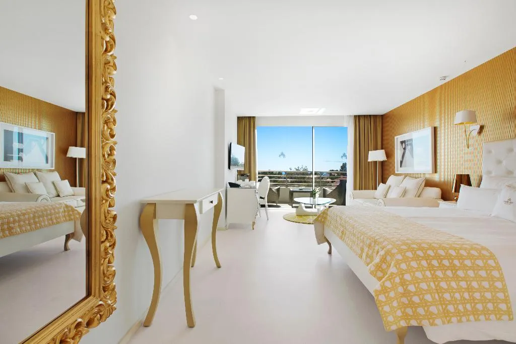 SUITE GRAND Room, Portals Hills Mallorca, Majorca