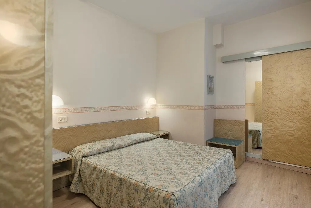 Double or Twin STANDARD Room, Garibaldi, Venice