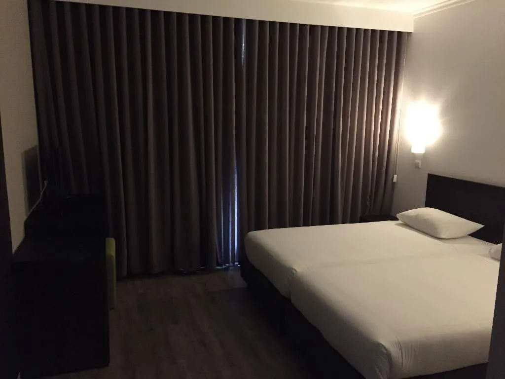SINGLE MOUNTAIN VIEW Room, Euro Moniz, Madeira