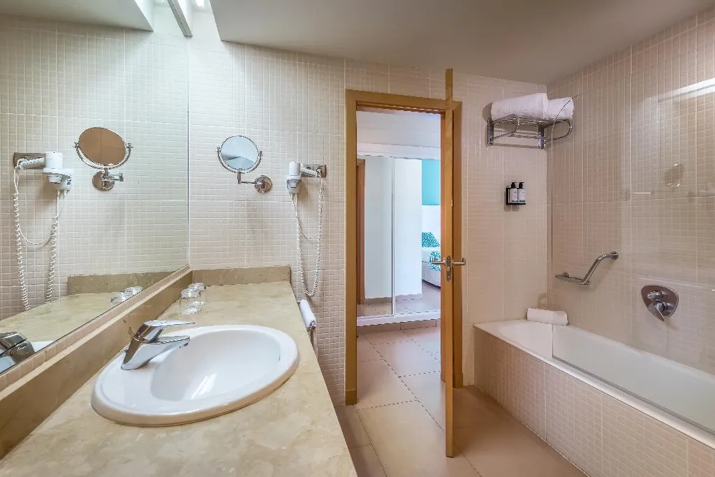 FAMILY ROOM STANDARD Room, Occidental Torremolinos Playa, Costa Del Sol