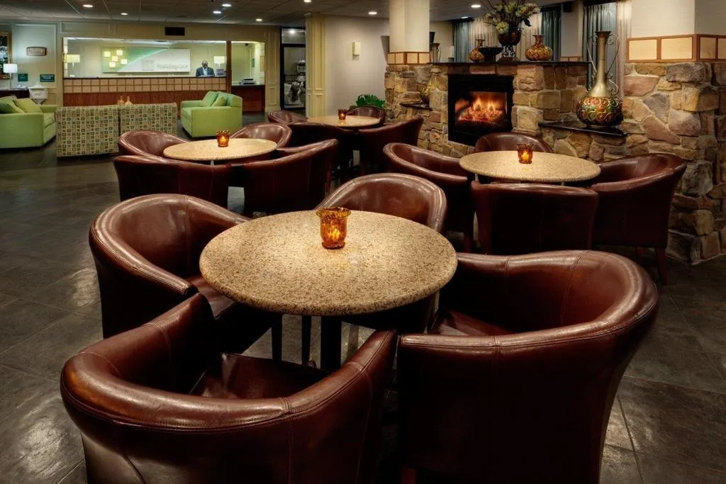 Bar, Mitchell Executive Hotels-Fort Lee, New York