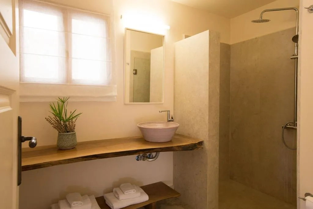 Room, Kapsaliana Village Hotel, Crete