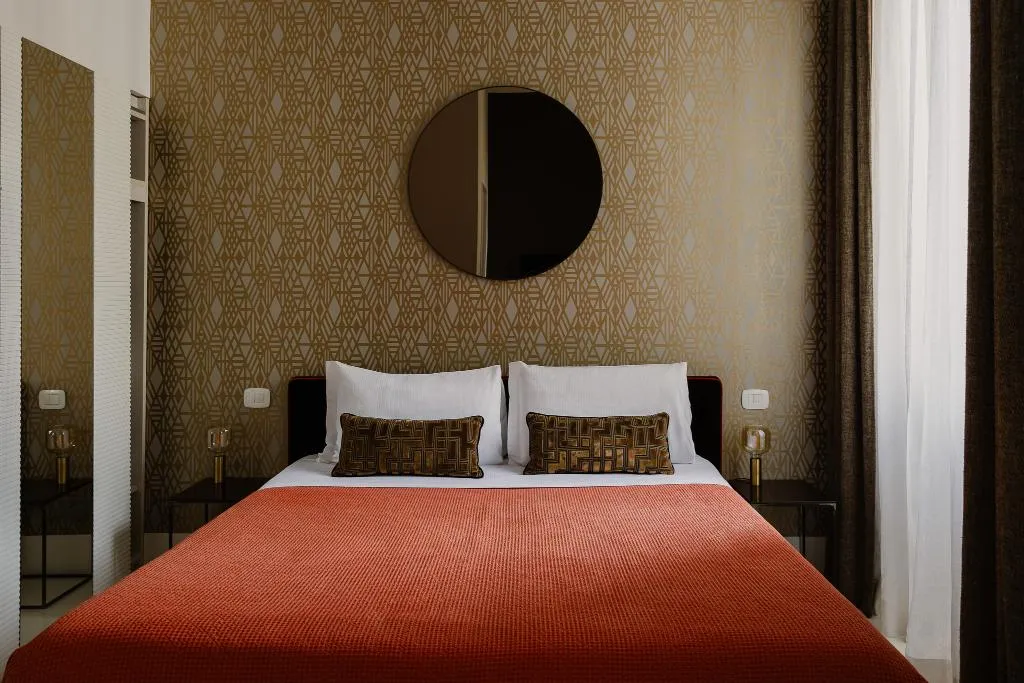 DOUBLE DELUXE Room, Piazza Di Spagna 9, Rome