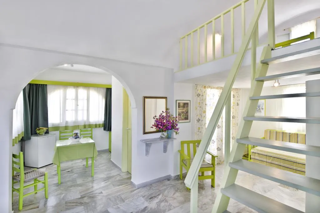 APARTMENT CAPACITY 4 Room, Paradise Resort, Santorini