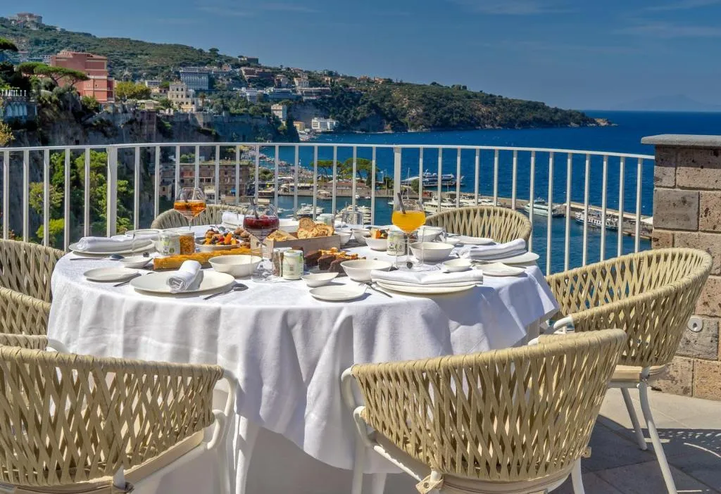 Restaurant, Lorelei Londres, Naples