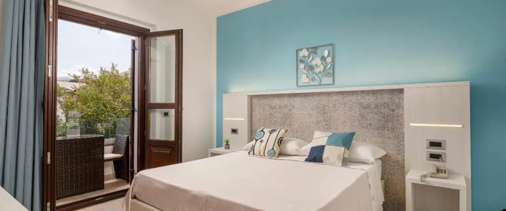FAMILY ROOM CAPACITY 3 Room, Hotel La Conchiglia, Nuoro