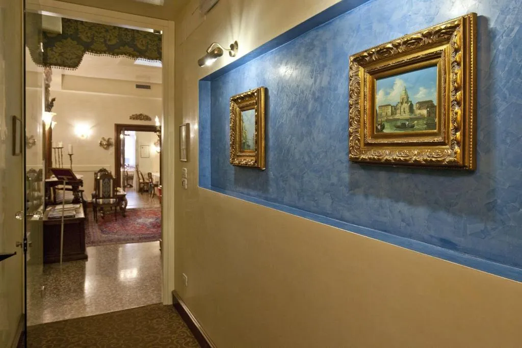 Lobby, Palazzo Odoni, Venice