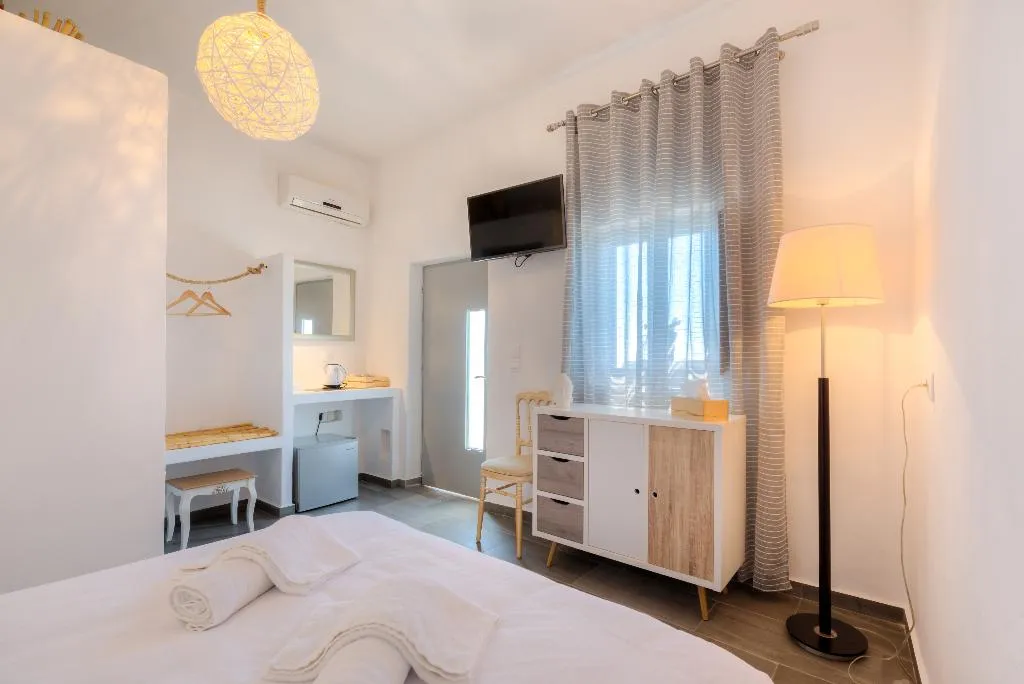 Double or Twin SEA VIEW Room, Katris Apartments, Santorini