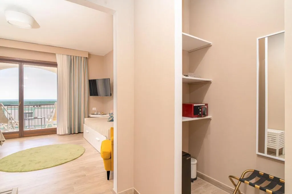 Room, Smy Civico Zero, Rome