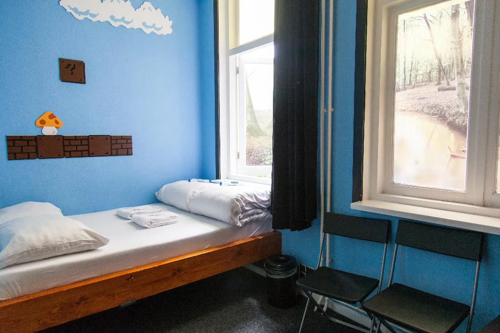 DOUBLE STANDARD Room, Flying Pigs Uptown Hostel Amsterdam, Amsterdam