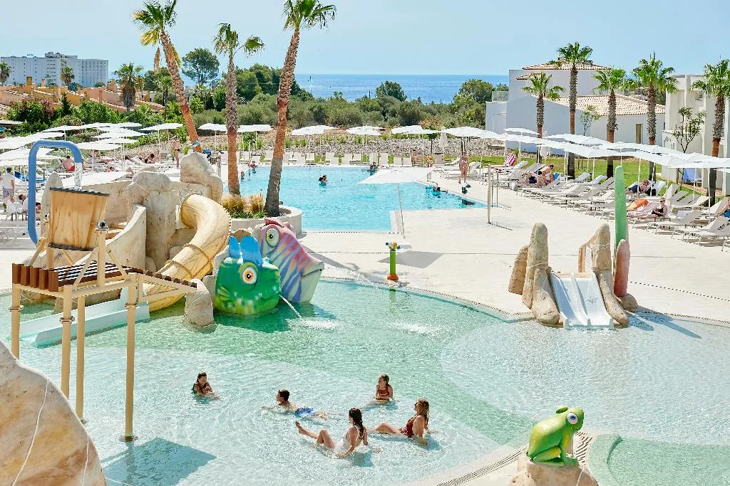 Sports and Entertainment, Iberostar Waves Cala Domingos, Majorca