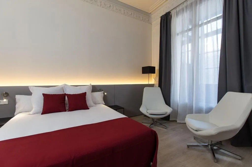 Room, Izaila Plaza Catalunya, Barcelona