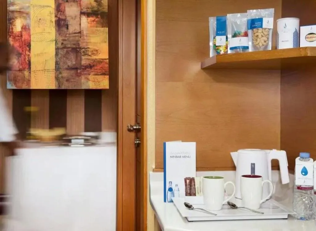 TWIN DELUXE Room, City Seasons Towers Dubai, Dubai