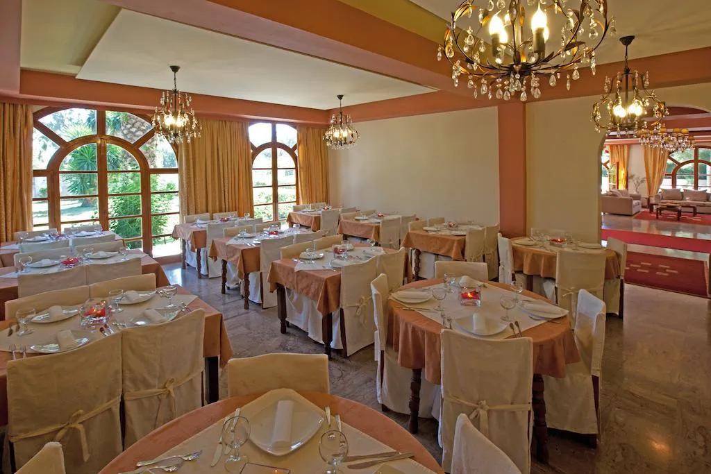 Restaurant, Milton, Corfu
