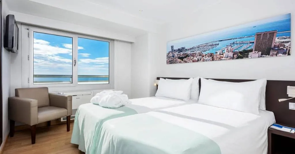 Room, Hotel Alicante Gran Sol Affiliated by Melia, Costa Blanca