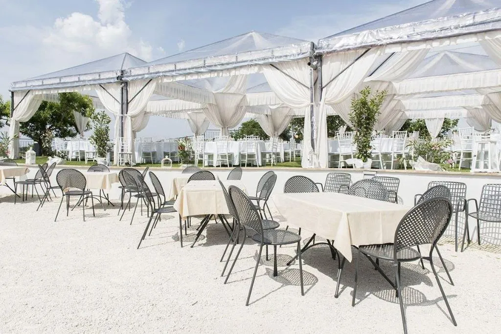 Sports and Entertainment, Albergo Il Rientro, Perugia