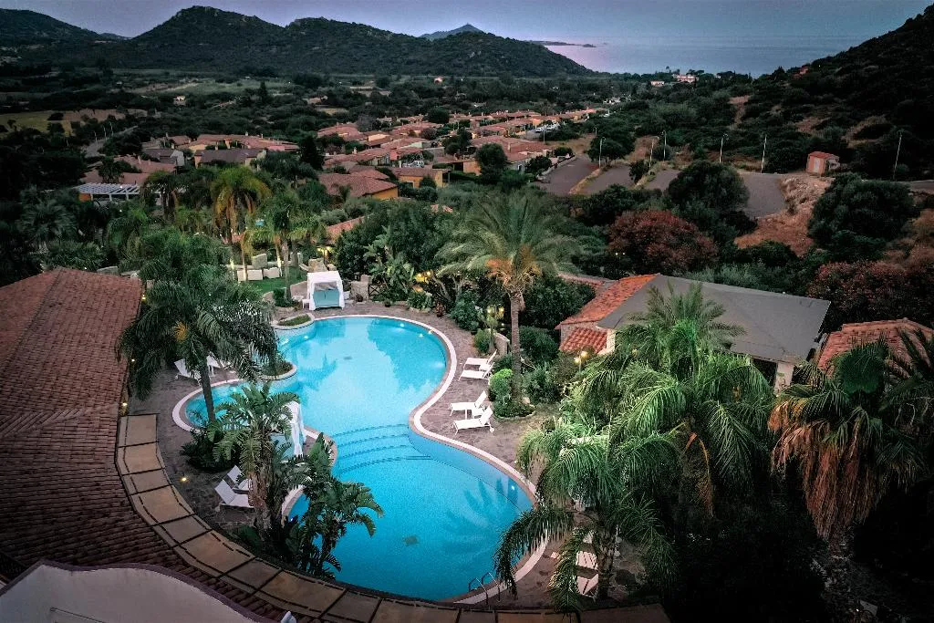 Pool, Cruccuris Resort, Cagliari