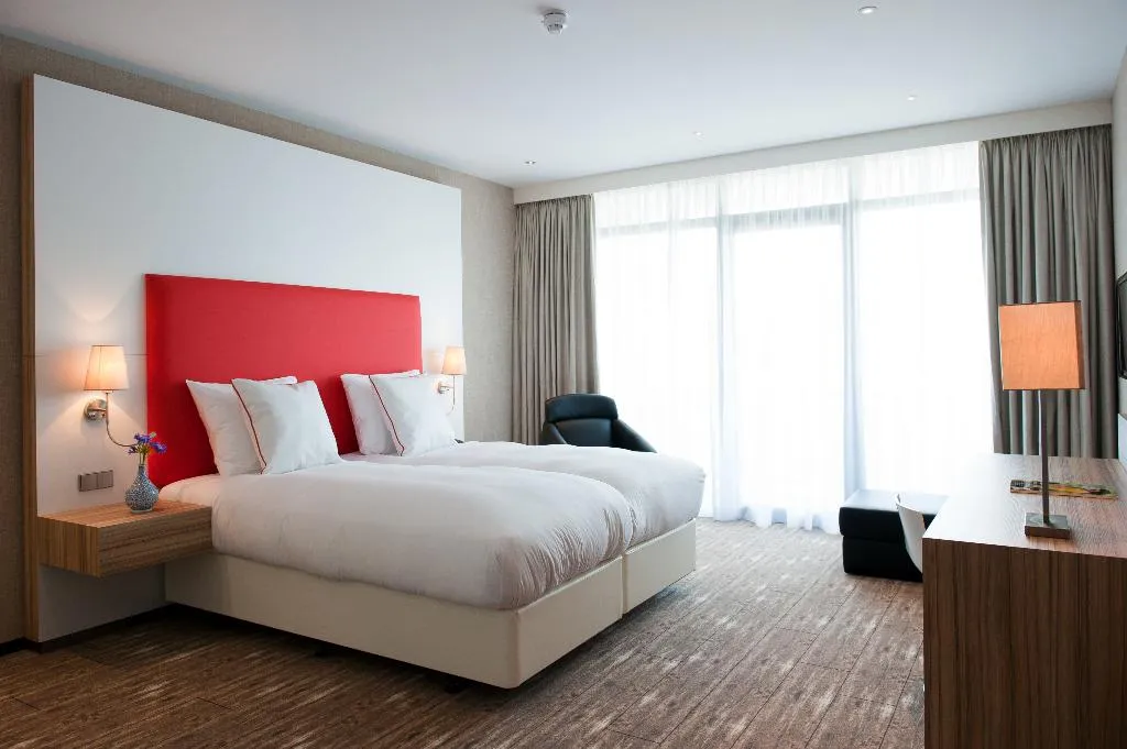 TWIN SUPERIOR Room, Van der Valk Hotel Schiphol, Amsterdam