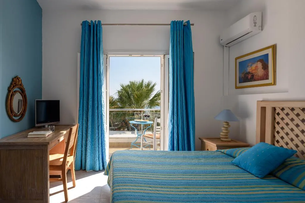 Double or Twin SUPERIOR SEA VIEW Room, Alesahne Beach, Santorini