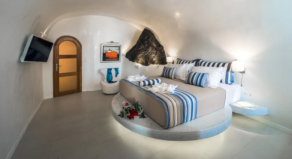 SUITE GRAND Room, Elite Luxury Suites, Santorini
