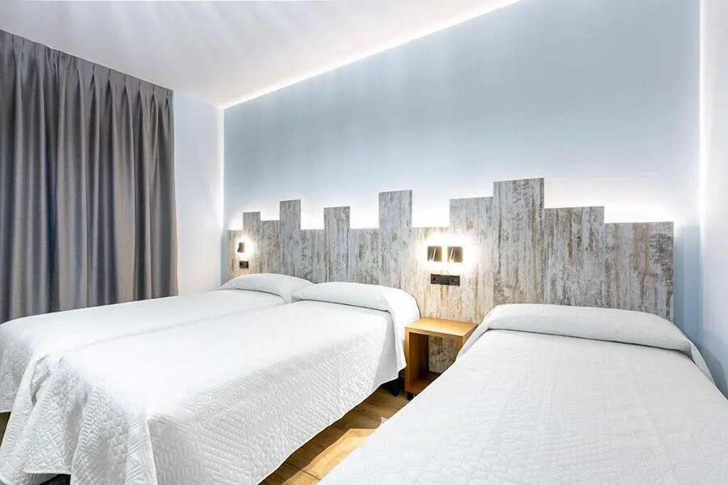 Room, Hostal Anta N Marta N, Madrid