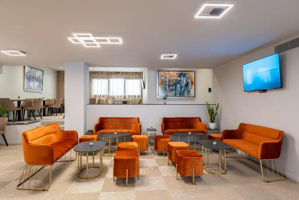 Lobby, Athens 507, Athens