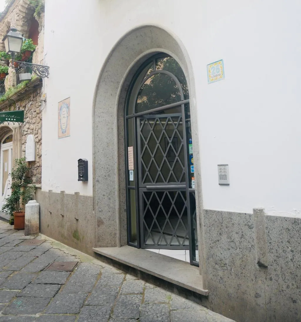 Lobby, Antico Palazzo Scala, Naples