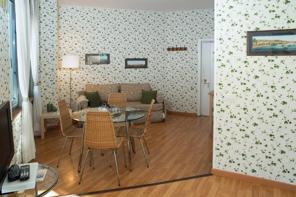 APARTMENT CAPACITY 3 Room, Residenza Echia, Naples
